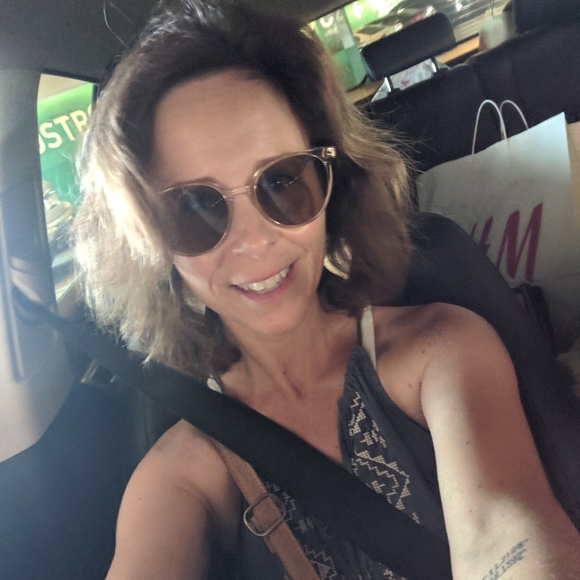 Meet your Posher, Heather - Picture 6 of 8